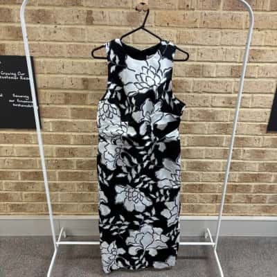 Cue Womens black & white floral dress Size 14 