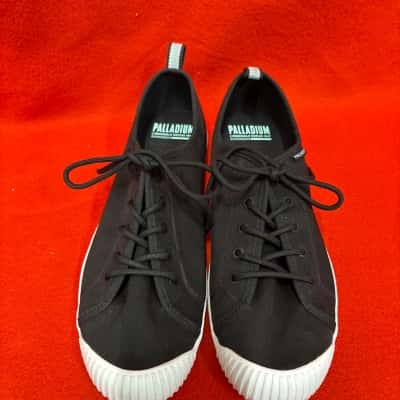 Palladium Easy Lace Women's  Size US 11 / EUR 43/UK  9 Casual Sneakers Black  