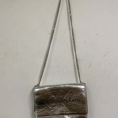Calvin Klein Jeans Womens Cross Body Handbag Silver 