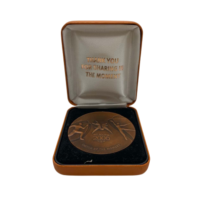 Royal Australian Mint Bronze Medalion Commonwealth Game 2006 Melbourne  in Presentation Display Box    SmallsOffice