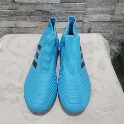 Adidas predator  Mens Size 10 football/ soccer Boots Black  /light  Blue 