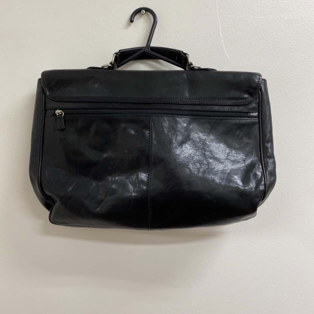 Oroton Unisex Black leather business bag great for laptop (s)