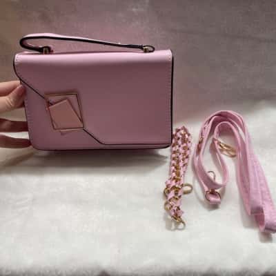  Women’s PINK super cute  Handbag with 2 different strap styles 