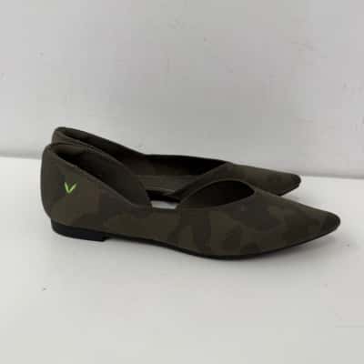 VIVAIA Green Cameo Flats - Size 40 