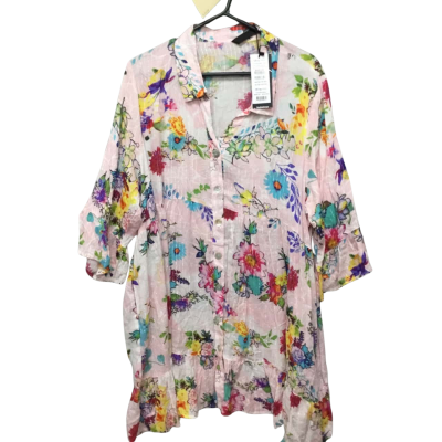 Taking Shape Womens  Size 20 NATURAL SUMMER Floral SHIRT ALL I WANT FOR CHRISTMAS PRINT. Viscose/LUREX