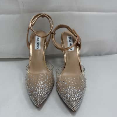 Steve Madden Womens  Size 37.5 Heels 