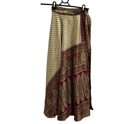 Ishka Womens  Size M Midi Skirt / Wrap Skirt Green / Multicoloured / Red 