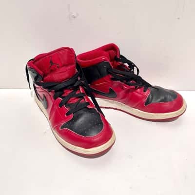 Nike Air Jordan  Size 40 Trainers Red / White 