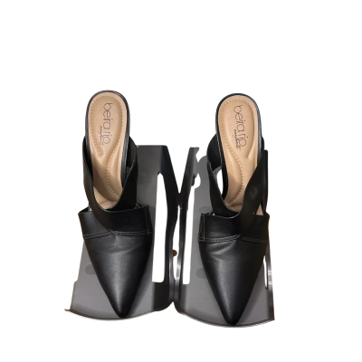 Beira rio Womens  Size 8 Heels Black  