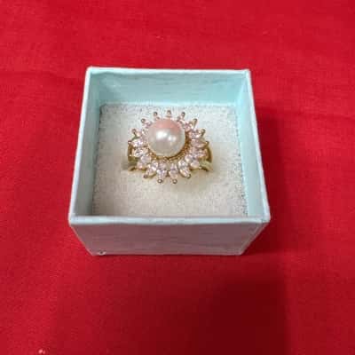  Women's Gold Tone Cocktail Ring 
