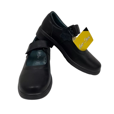 Grosby Girls Size 4 Leather School Shoes Black BNWT