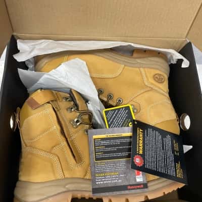  Mens  Size 8 Boots Beige / Brown 