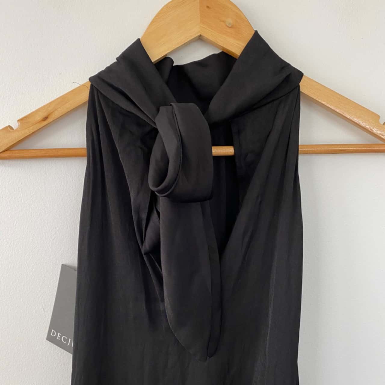 DEJ-WB4CM1085CM BLACK HIGH NECK&DRESS