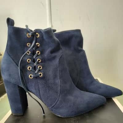 Womens size 6  Novo Vallejo Black Ankle Boots – W19 Model – Novo Shoes