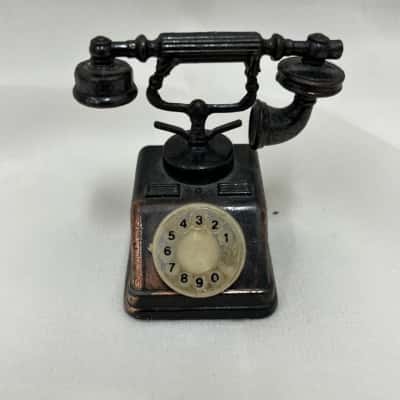 Novelty telephone pencil sharpener