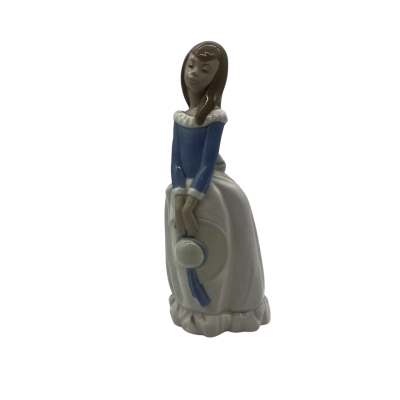Lladro Woman Holding Sunhat Figure