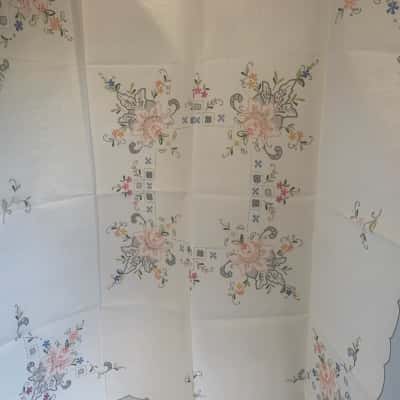 Embroidered Tea Cloth, 80 x 80