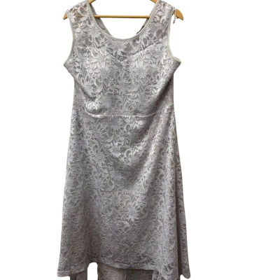 Liz Jordan Womens  Size 18 Formal Dress Grey 