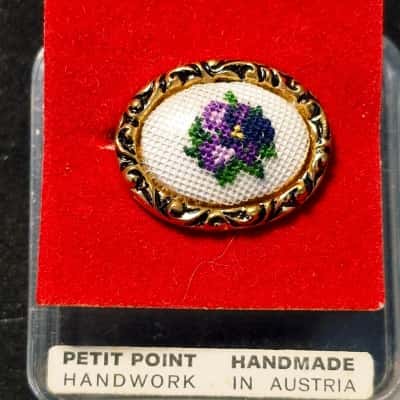  Womens Vintage Petit Point Brooch Gold / Green / Pink  / Purple 
