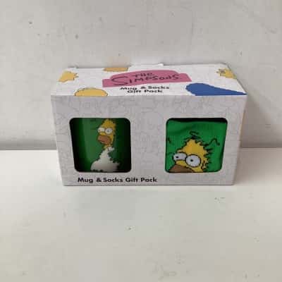 NEW - The Simpsons Mug & Socks Gift Pack