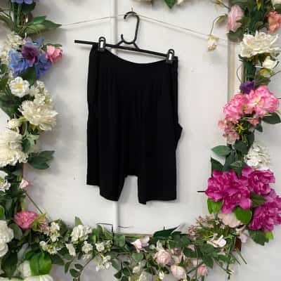 Morrison Womens  Size 1 Shorts Black  