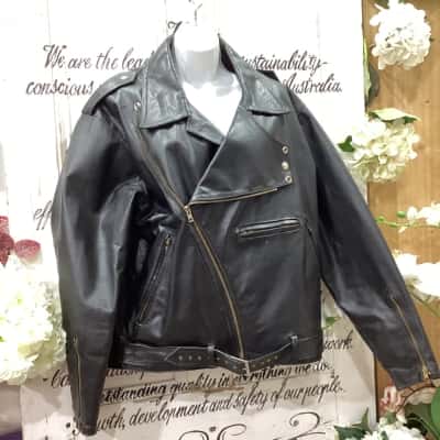 SUPERIOR BY MATADOR BRAND! Womens  Size One Size Leather Jacket Black! BEAUTIFUL THICK LEATHER JACKET! ZIP DETAILS ALL OVER! BELT DETAIL ON THE BOTTOM! MADE IN MELBOURNE AUSTRALIA!