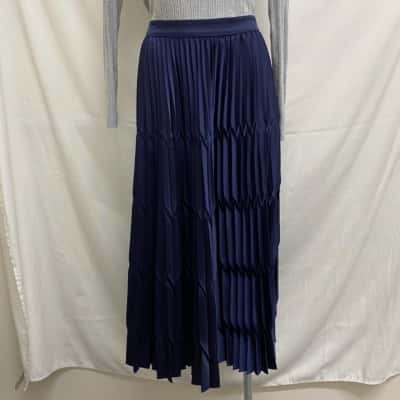 BNWT Perri Cutten Women’s skirt Size 12 