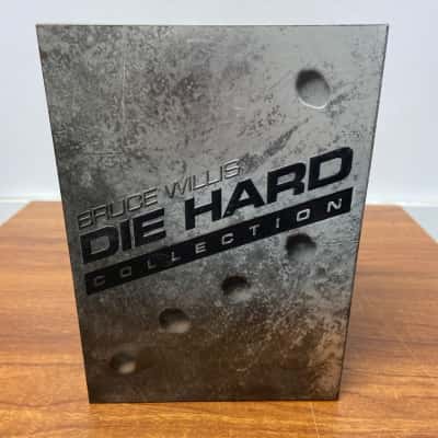 Die Hard Collection of movie 1 - 4 in Collectors Tin