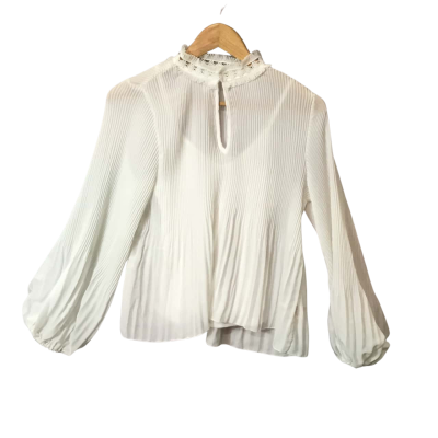 Women’s Size 8 White Spicy Sugar Long Sleeve Top