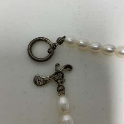  Womens pearls Necklace