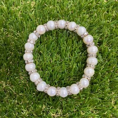  Womens Pearl and Diamanté Bracelet
