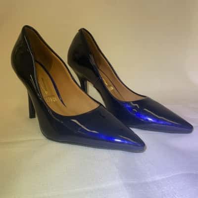 Vizzano Women's Patent Leather Pumps Size EUR 39 / US 8  Navy Blue 