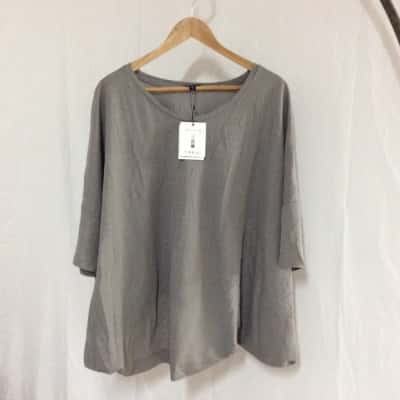 TIRELLI Womens  Size XL T-shirts Grey 