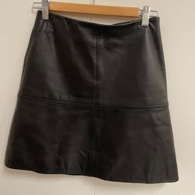 Kookai Womens  Size 34 Mini Skirt Black  