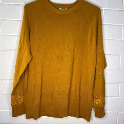 Blue Illusion Womens  Size M Jumper Yellow 