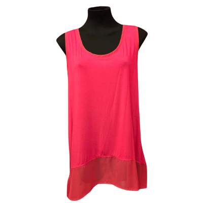***Queen of Everything Womens  Size 2 Pink  Top