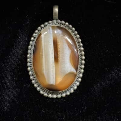  Womens  Agate on silver tonePendant 
