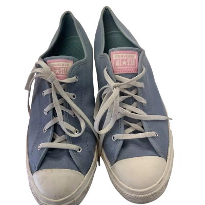 Converse Womens  Size 40 Sneakers Blue 