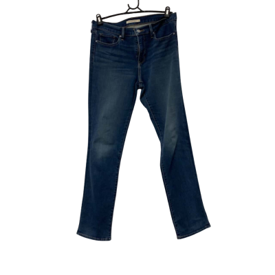 Levi Strauss & Co. Womens 312 Shaping Slim Jean Size 31 