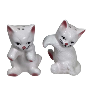 Vintage kitten Salt & Pepper shaker