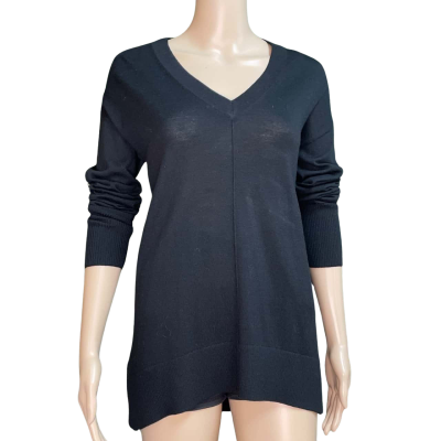 Witchery Womens  Size XS V-Neck Jumper Black  