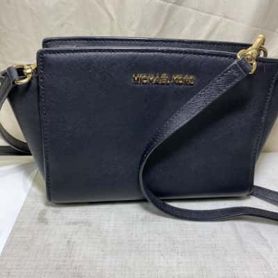 Michael Kors Womens Black  Bag 22x17x10