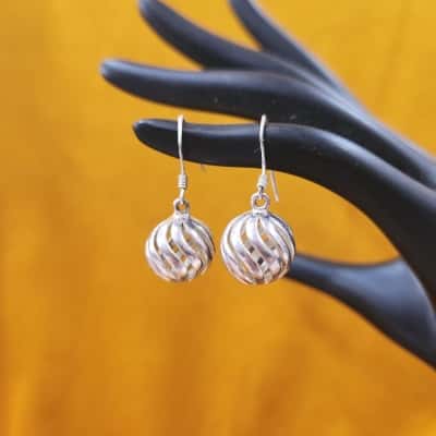 Womens Silver Earrings - 925 Stamped - EUC