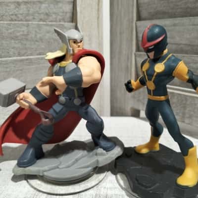 Disney Infinity 2.0 Marvel Super Heroes – Nova & Thor Figures (INF-1000114 & INF-1000103)