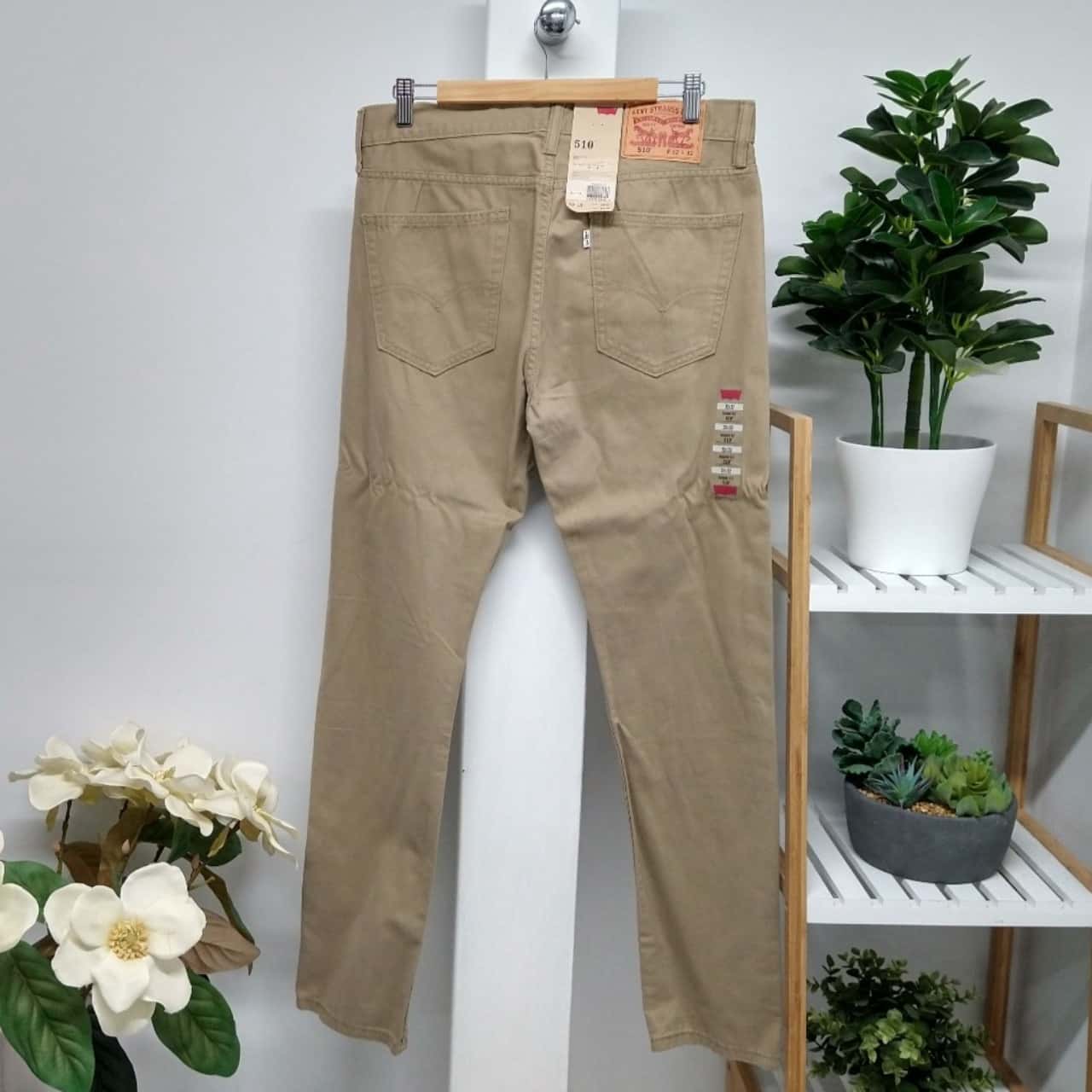 NEW* Levis Men's 510 Skinny Fit Jeans Size 32/S Beige