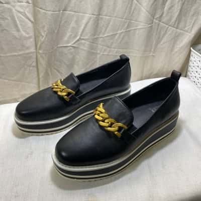 Jane Debster Womens  Size 37 Shoes