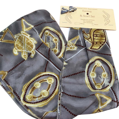 Brand New Women’s Vintage Handmade Australian Earrings and Scarf Set (B14)