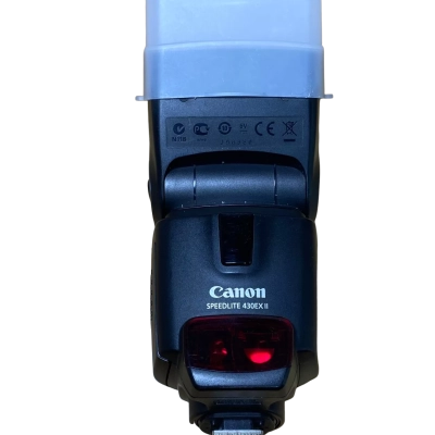 Canon speed lite 430EX II camera flash