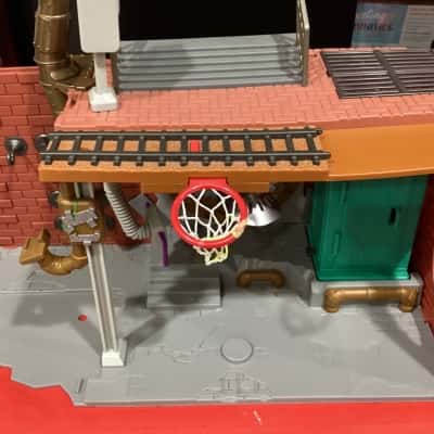 TMNT Mutant Mayhem Sewer Lair play set incomplete