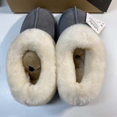Women’s UGG boots size 6 US